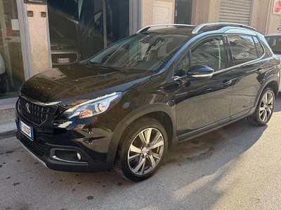 Usata Peugeot 2008 GT-line 99 CV (72 kW) 2016 Nero SUV