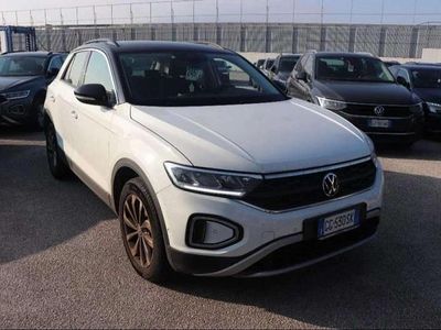 Usata VW T-Roc Life 110 CV (80 kW) 2022 Bianco SUV