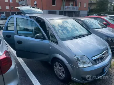 Usata Opel Meriva 90 CV (66 kW) 2009 Grigio Monovolume