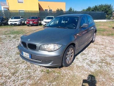 Usata BMW 118 143 CV (105 kW) 2011 Grigio Utilitaria