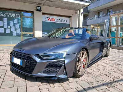 Usata Audi R8 Spyder Performance 620 CV (456 kW) 2021 Effetto opaco audi exclusive Cabrio