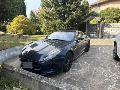 Usata Jaguar F-Type R-Dynamic 300 CV (220 kW) 2018 Bluazzurro Coupé