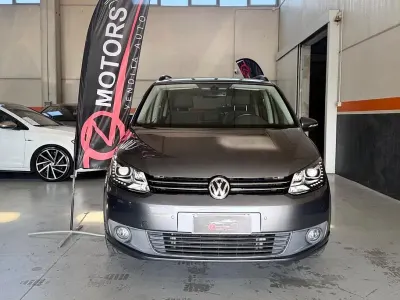 Usata VW Touran Trendline 105 CV (77 kW) 2011 Grigio Monovolume