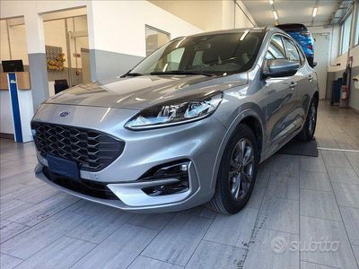 Usata Ford Kuga ST-Line 190 CV (139 kW) 2023 Grigio SUV