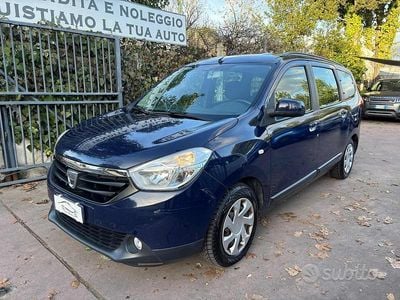 Usata Dacia Lodgy Lauréate 101 CV (74 kW) 2017 Blu Monovolume