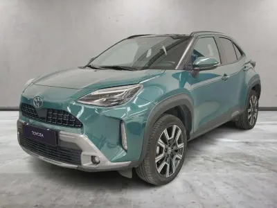 Usata Toyota Yaris Cross Lounge 92 CV (67 kW) 2025 Everest green SUV
