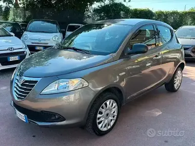 Usata Lancia Ypsilon Gold 80 CV (58 kW) 2013 Grigio Utilitaria