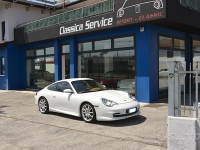 Usata Porsche 911 Carrera 319 CV (234 kW) 2002 Bianco Coupé