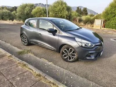 Usata Renault Clio IV Zen 75 CV (55 kW) 2018 Berlina