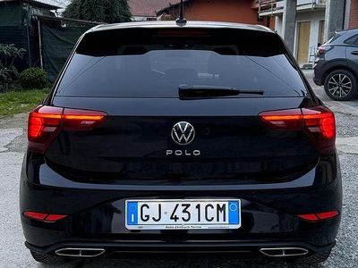 Usata VW Polo R-line 95 CV (69 kW) 2022 Nero Utilitaria