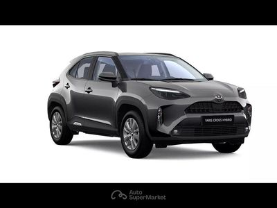 Nuova Toyota Yaris Hybrid Trend 131 CV (96 kW) 2026 Grigio Berlina