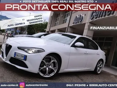 Usata Alfa Romeo Giulia Business 160 CV (117 kW) 2019 Bianco Berlina