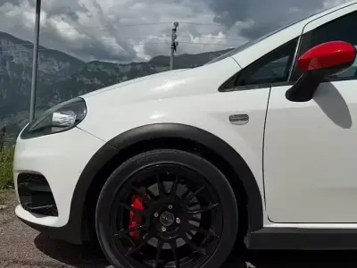 Usata Abarth Grande Punto 155 CV (114 kW) 2009 Utilitaria