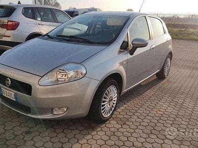 Usata Fiat Grande Punto Active 65 CV (47 kW) 2006 Grigio Utilitaria