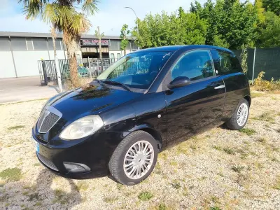 Usata Lancia Ypsilon 77 CV (56 kW) 2009 Nero Utilitaria