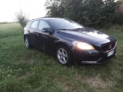 Usata Volvo V40 2014 Blu Station wagon