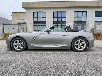 Begagnad BMW Z4 170 HK (125 kW) 2005 Cab