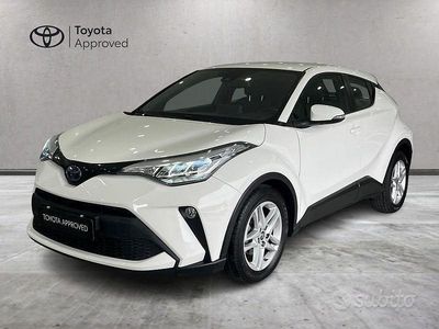 Usata Toyota C-HR Active 122 CV (89 kW) 2023 Bianco SUV
