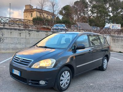 usata Toyota Avensis Verso 7 posti