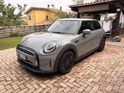 Begagnad Mini ONE Essential 102 HK (75 kW) 2021 Halvkombi