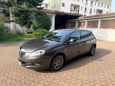 Usata Lancia Delta S 120 CV (88 kW) 2009 Grigio Utilitaria