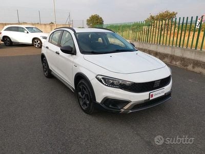Usata Fiat Tipo Cross 130 CV (95 kW) 2021 Bianco Berlina