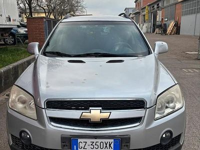 Usata Chevrolet Captiva 2010 Grigio SUV