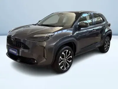 Usata Toyota Yaris Cross Trend 116 CV (85 kW) 2022 Grigio SUV