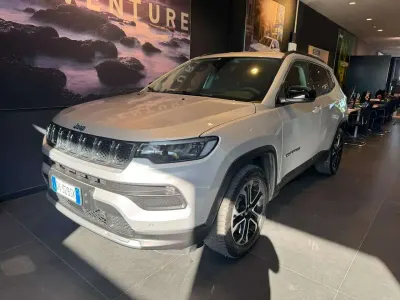Usata Jeep Compass 131 CV (96 kW) 2022 Argento SUV