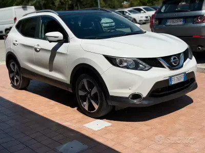 Usata Nissan Qashqai Tekna 110 CV (80 kW) 2016 Bianco SUV