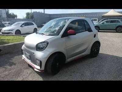 Usata Smart ForTwo Coupé 41 kW (56 CV) 2020 Argento Utilitaria