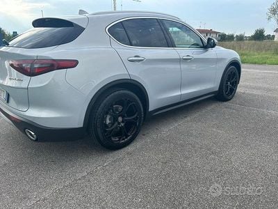 Usata Alfa Romeo Stelvio 201 CV (147 kW) 2020 Grigio SUV