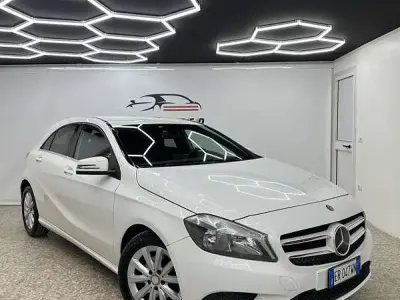 Occasion Mercedes A180 Executive 109 ch (80 kW) 2013 Blanc Berline