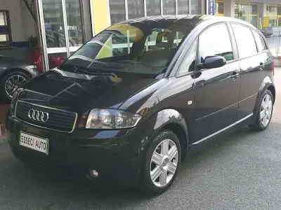 Usata Audi A2 Comfort 75 CV (55 kW) 2004 Nero metallizzato Utilitaria
