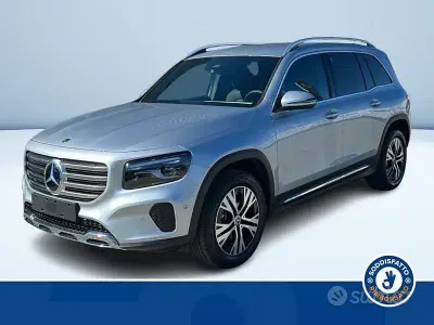 Nuova Mercedes GLB200 150 CV (110 kW) 2026 Grigio SUV