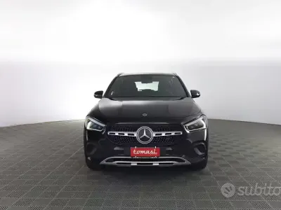 Usata Mercedes GLA200 150 CV (110 kW) 2023 Nero SUV