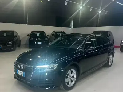 Usata Audi A4 Business 150 CV (110 kW) 2017 Nero Berlina