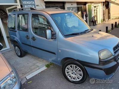 Begagnad Fiat Doblò Dynamic 85 HK (62 kW) 2006 Blå Minibuss
