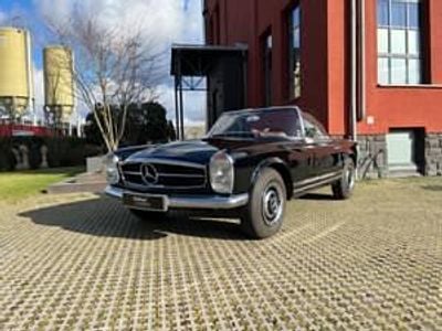 Usata Mercedes 230 150 CV (110 kW) 1965 Nero Cabrio