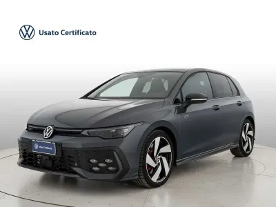 Usata VW Golf VIII GTI 265 CV (194 kW) 2025 Grigio Berlina