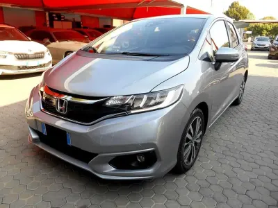 Usata Honda Jazz Elegance 102 CV (75 kW) 2018 Argento Utilitaria
