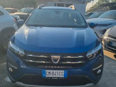 Usata Dacia Sandero Essentiel 101 CV (74 kW) 2022 Blu Berlina