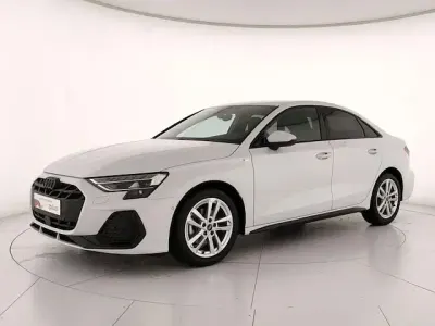 Usata Audi A3 S-Line 116 CV (85 kW) 2025 Bianco ghiacciaio metallizzato Berlina