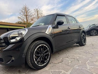 Usata Mini Park Lane Countryman 111 CV (81 kW) 2016 Marrone SUV