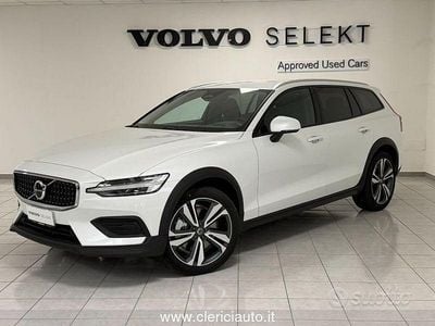 Bianco Nuova 2025 Volvo V60 CC Plus Station wagon | 53.500 €