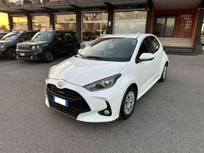 usata Toyota Yaris 1.0 Active Business 72CV+CARPLAY