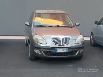 Usata Lancia Ypsilon 60 CV (44 kW) 2004 Utilitaria