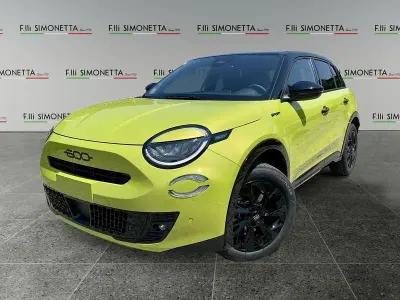 Nuova Fiat 600 Sport 145 CV (106 kW) 2026 Verde SUV