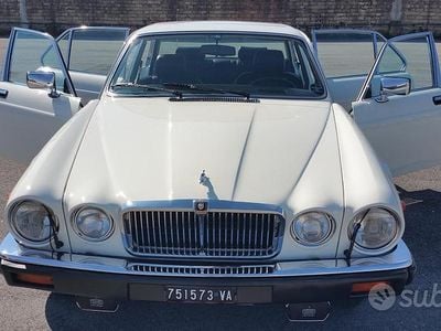 Usata Jaguar XJ12 330 CV (242 kW) 1983 Bianco Berlina