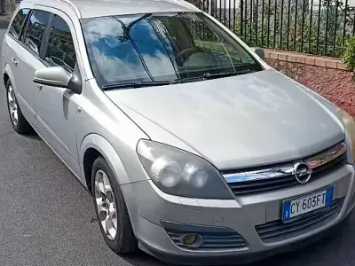 Usata Opel Astra 120 CV (88 kW) 2005 Grigio Station wagon